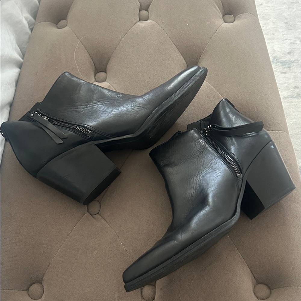 Sam Edelman Black Leather Ankle Booties